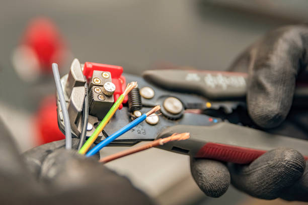 Best Local Electrician Companies  in Huxley, IA